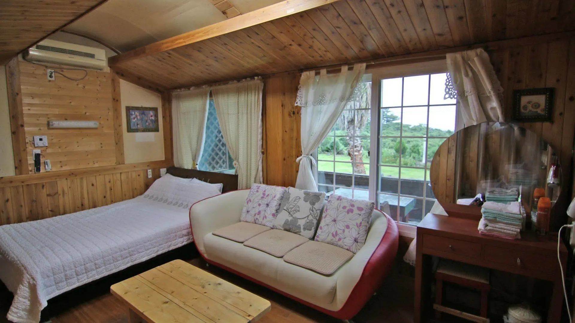 Semesteranläggning (resort) Ebbnsae Pension Jeju