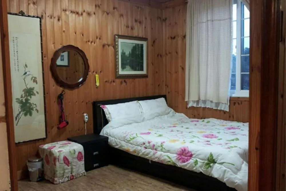 Resort Ebbnsae Pension Jeju