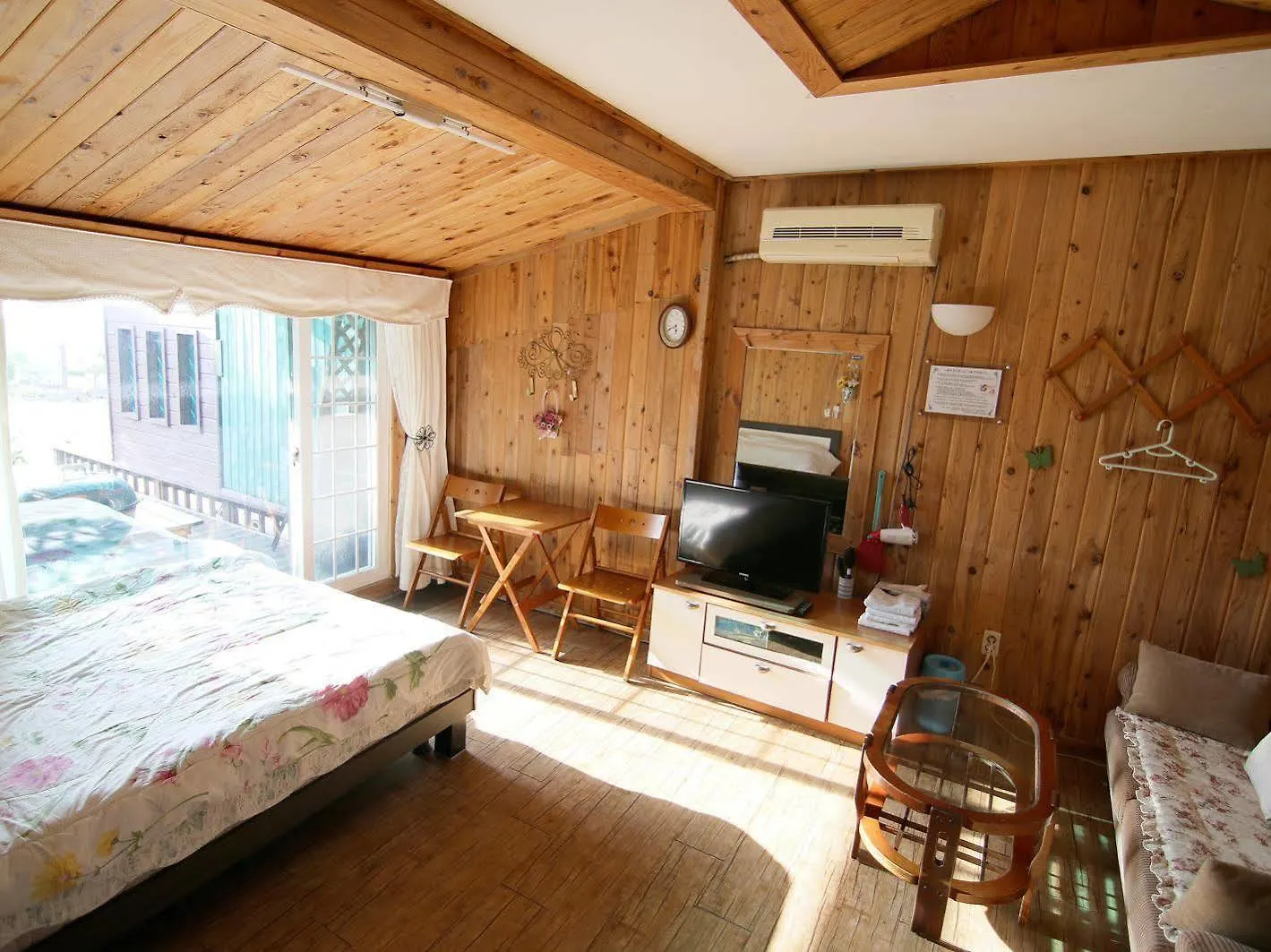 Ebbnsae Pension Jeju South Korea